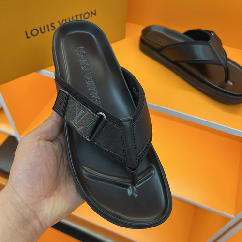 LV Men_s Spring and Summer slippers Synchronous 38-45-d366253d